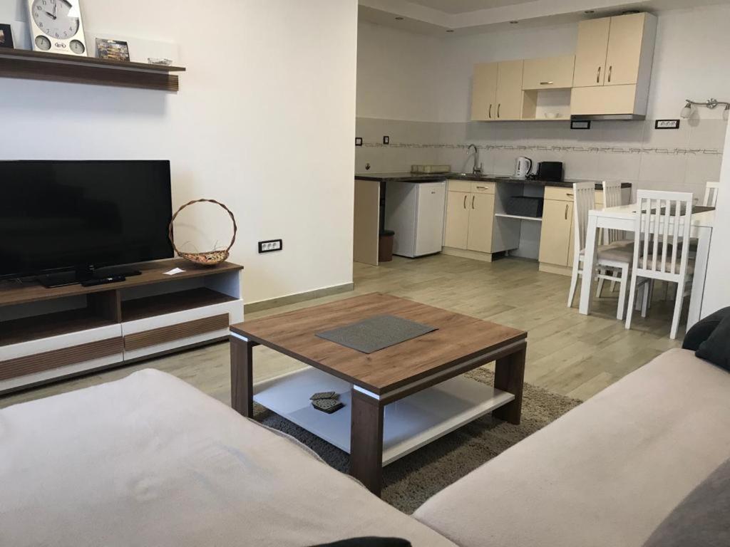 Mm Apartmani Belgrade Luaran gambar